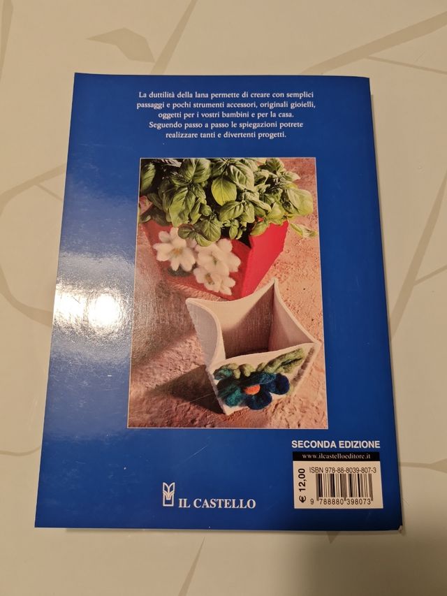 Libri feltro e lana cardata