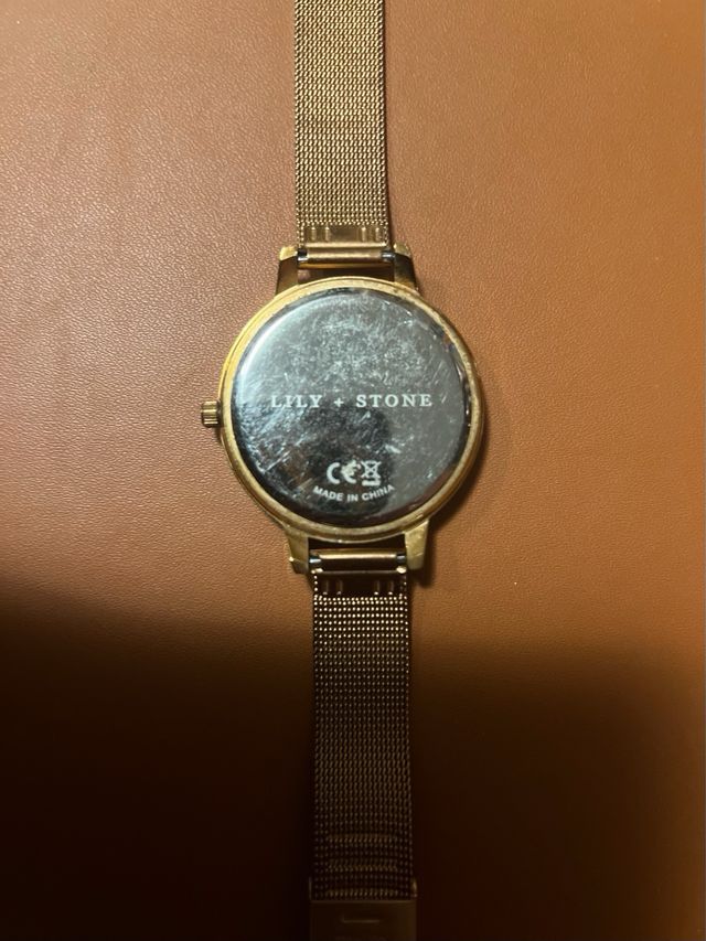 Reloj original de Lily Stone de pila