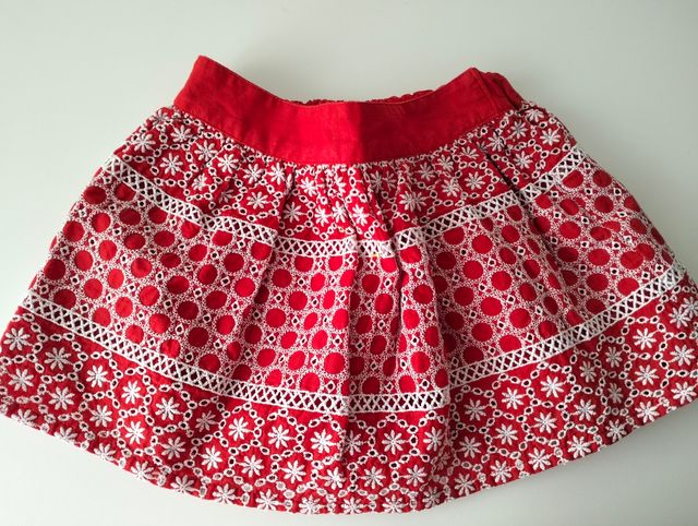 Falda roja Mayoral volantes niña 3-4 años
