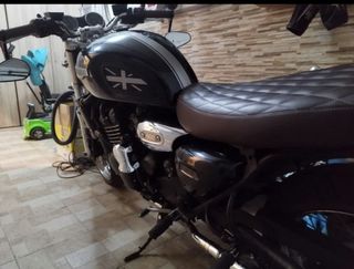 Triumph legend 900tt