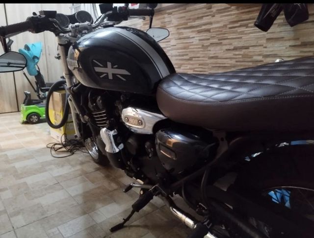 Triumph legend 900tt