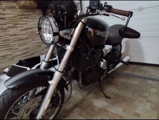 Triumph legend 900tt