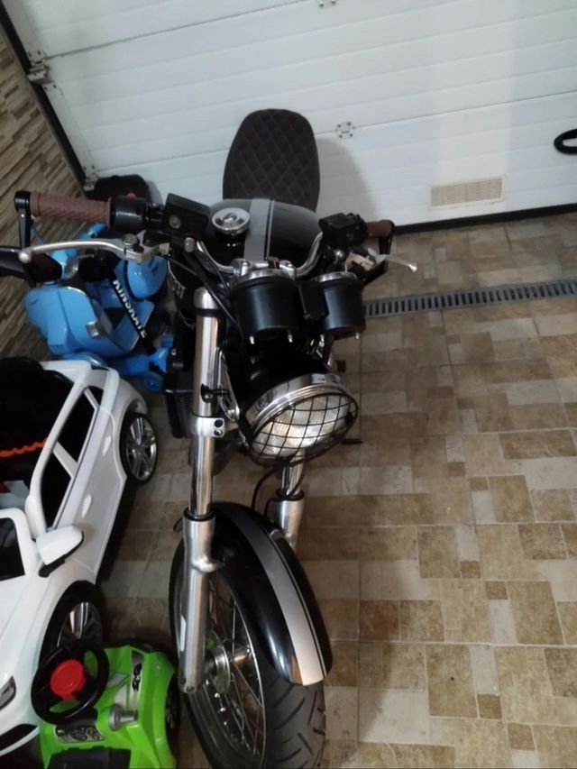 Triumph legend 900tt