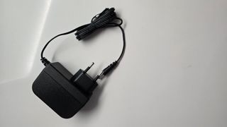 Adattatore AC Switching 12V 2A con Spinotto DC