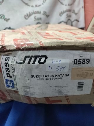 Suzuki Ay 50 Katana escape homologado