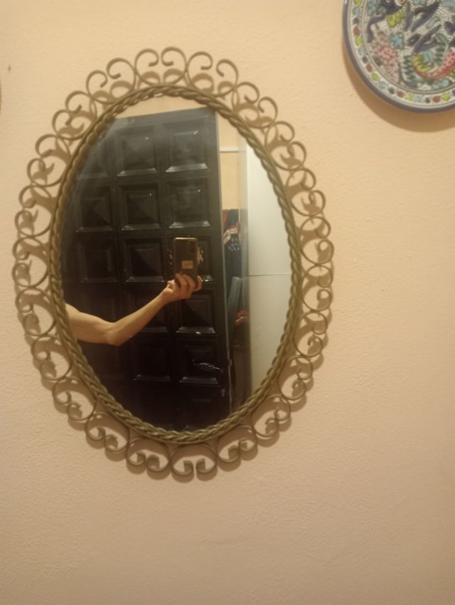 Mesa de entrada y espejo