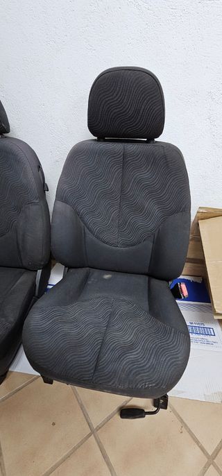 Sillones delanteros abatibles coche 