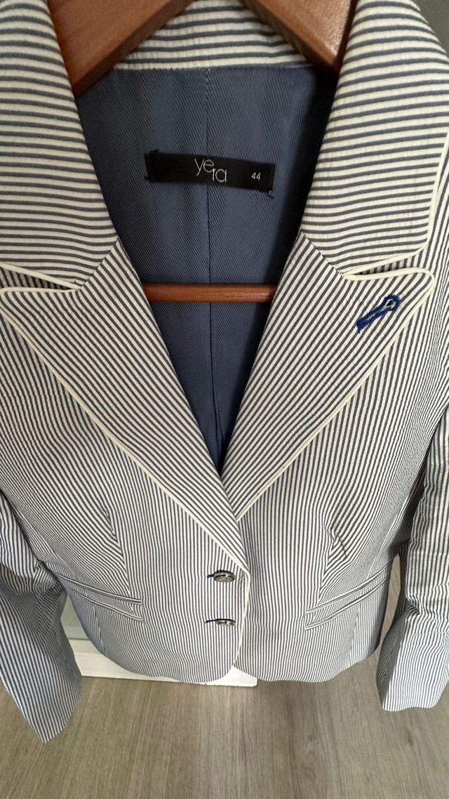 Blazer a rayas azules “Yera”