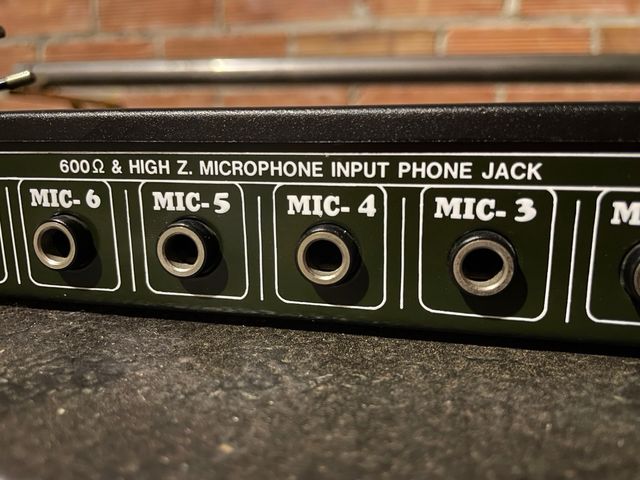 Mezclador karaoke 8 entradas