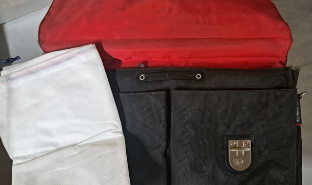 Maletín negro original Tommy Hilfiger