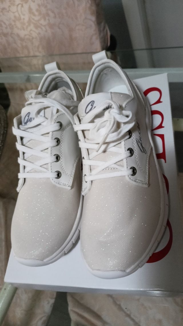 Zapatillas Guess talla 36