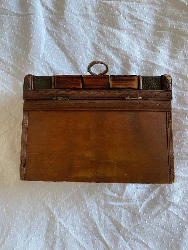 Portagioie artigianale in legno