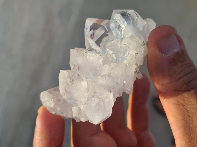 Minerals Quarzo Carrara Centro Geode Piastra