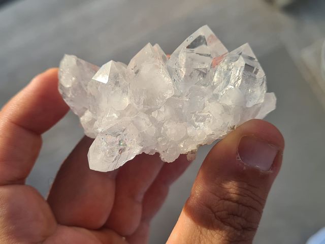 Minerals Quarzo Carrara Centro Geode Piastra