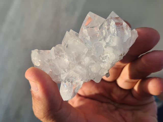 Minerals Quarzo Carrara Centro Geode Piastra