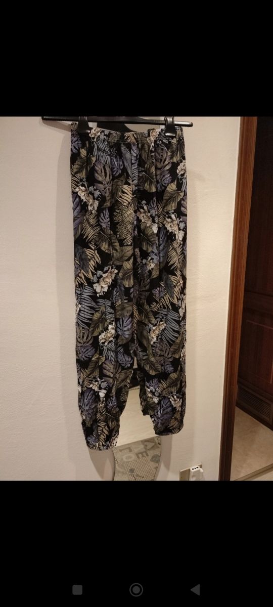 Pantaloni con stampa tropicale Shein