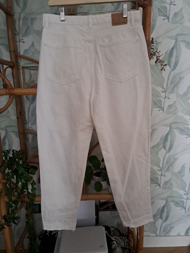 Pantalón vaquero blanco Pull&Bear Mom talla L