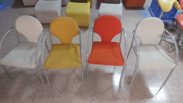 Sillas metal y tapizado colores