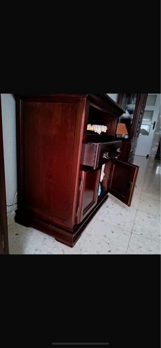 Mueble Aparador Salón Madera Nogal.