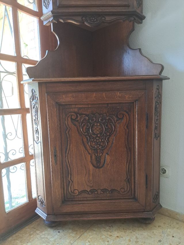 Rinconera aparador salón antigua