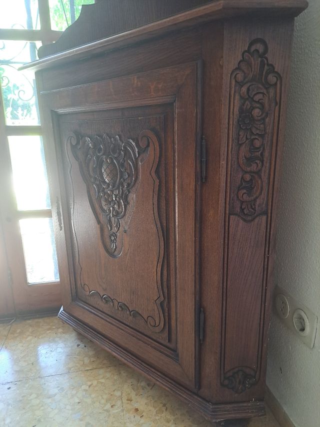 Rinconera aparador salón antigua