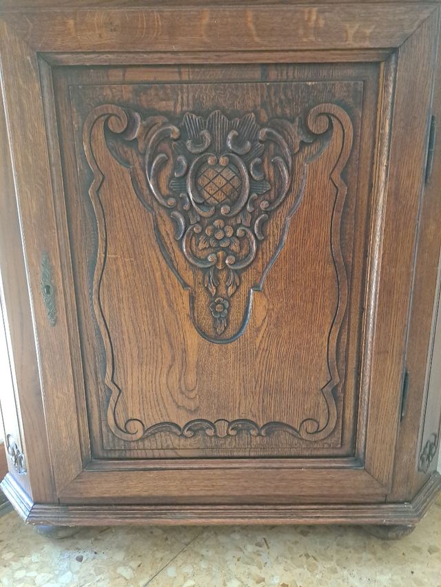 Rinconera aparador salón antigua