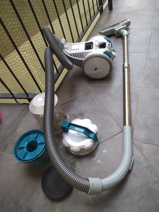 Aspirador Taurus eco turbo sin bolsa de aspiiacion