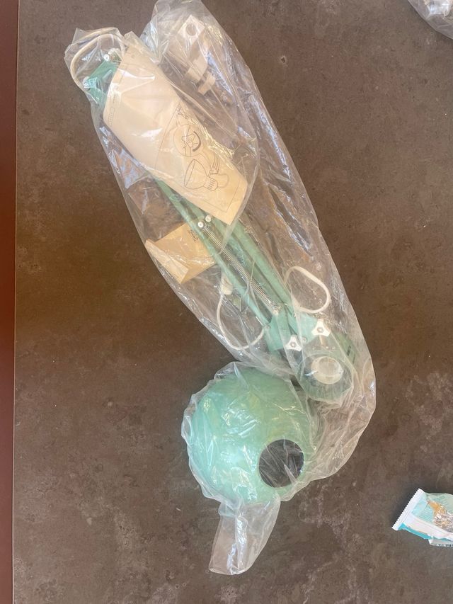 Lampada ikea senza base