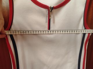 Vestido blanco con rallas