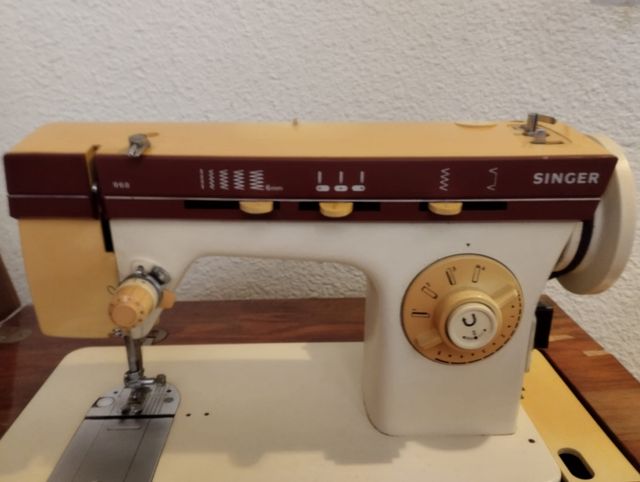 Macchina da cucire SINGER 968
