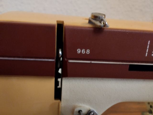 Macchina da cucire SINGER 968