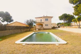 Chalet en venta en Segur de Calafell en Calafell