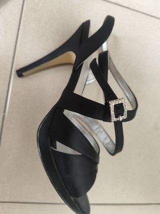 Sandalias fiesta negro tacón