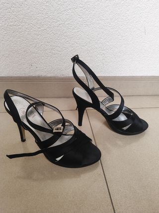 Sandalias fiesta negro tacón