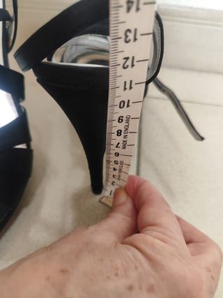 Sandalias fiesta negro tacón