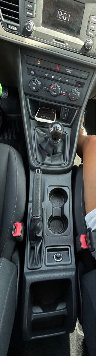 MODULO APOYABRAZOS SEAT LEON