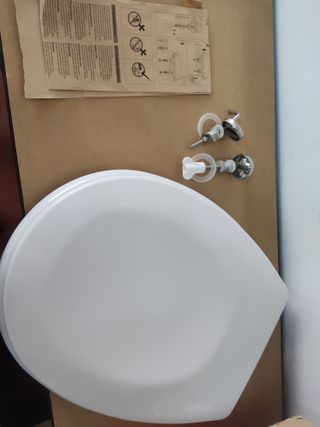 SCHÜTTE Asiento de inodoro sin descenso automático