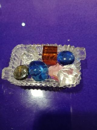 Cenicero y piedras cristal