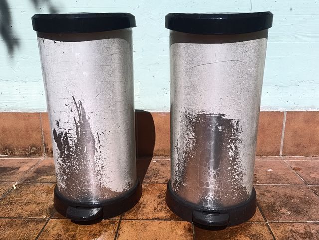 Cubos de basura grandes