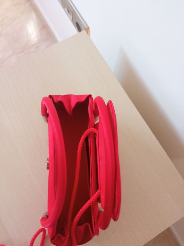 Bolsos de mano como lo colgado