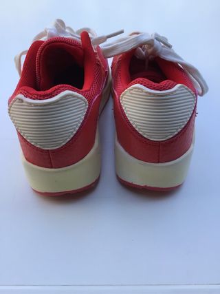Zapatillas rojas, 37