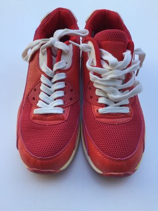 Zapatillas rojas, 37