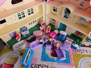 Casa de las muñecas Familia 4