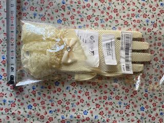  2 Preciosos Guantes blancos y beig con encaje