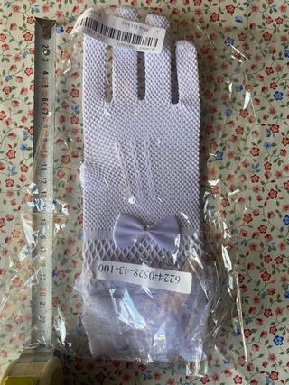  2 Preciosos Guantes blancos y beig con encaje