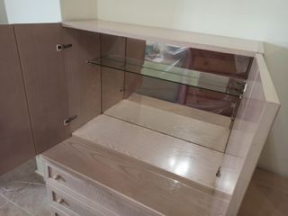 Mueble modular salón con mesa redonda extensible