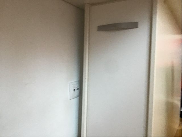 Escritorio juvenil blanco moderno y funcional