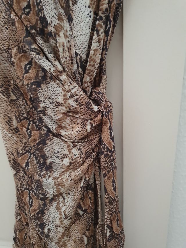 Vestido estampado serpiente Mango