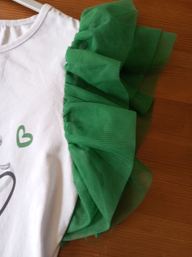 Camiseta con volantes para la Feria