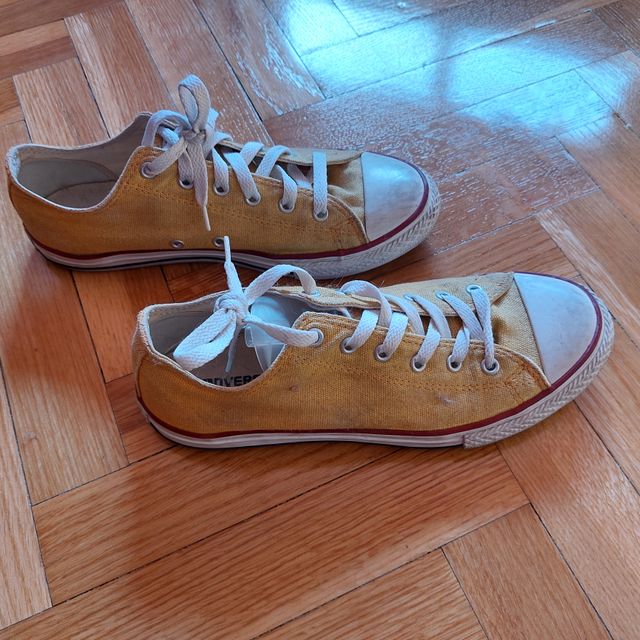 Converse amarillas tela talla 38